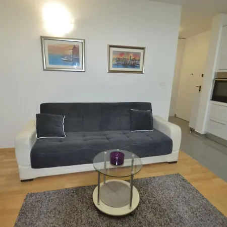 Apartamento Damjan